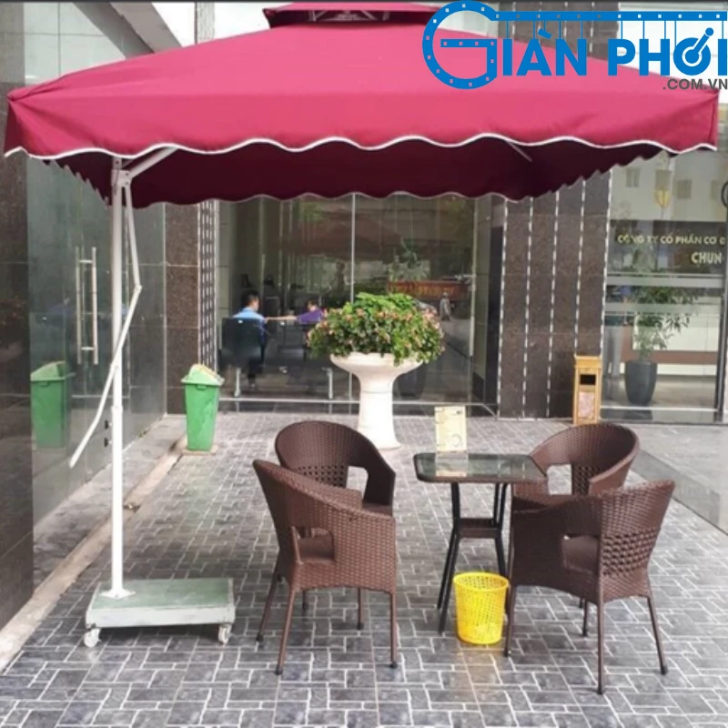 Ô Dù Lệch Tâm Vuông Hòa Phát Màu Đỏ Cao 2.5M